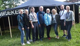 Vertreter des Rotary Clubs mit Vertretern der Stammesleitung und des Fördervereins des VCP Elmshorn