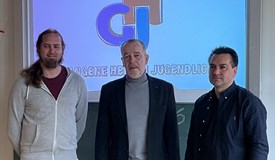 v.l.n.r.: Stefan Basler (KGSE), Peer Olav Breuss (Rotary), Teyfik Sahin, (Gefangene helfen Jugendlichen e.V. )