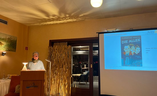 Christel Storm während der Büchervorstellung